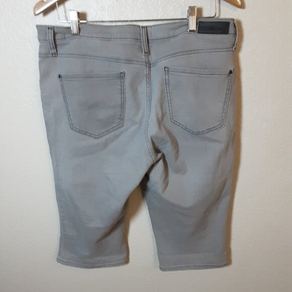 DKNY Bermuda Grey Capri Jean Shorts - Picture 4 of 4
